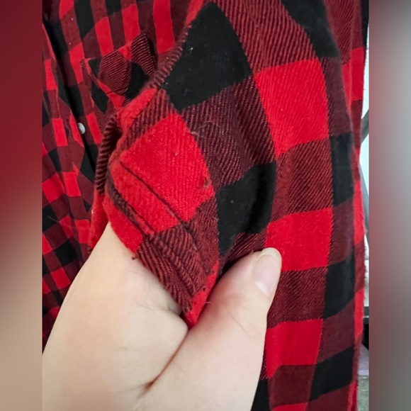 GAP Plaid Button-Down - Picture 4 of 6